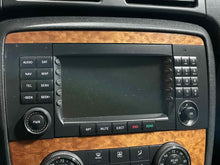 Load image into Gallery viewer, RADIO ML350 ML500 R320 R350 R500 R63 2006 06 2007 07 - NW480634