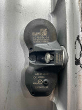 Load image into Gallery viewer, WHEEL RIM 528i 535i 550i 640I 650i Active 5 11-17 18x8 ALLOY - NW481301