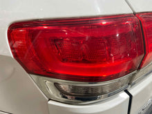 Load image into Gallery viewer, OUTER TAIL LIGHT LAMP Jeep Grand Cherokee 14 15 16 Left - NW481260