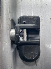 Load image into Gallery viewer, WHEEL RIM C250 C300 C350 C63 12-14 17x8-1/2 17x8-1/2, 5 lug, 112mm - NW481660