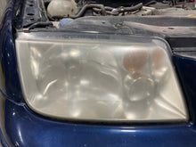 Load image into Gallery viewer, HEADLIGHT LAMP ASSEMBLY Volkswagen Jetta 02 03 04 05 06 Right - NW481867
