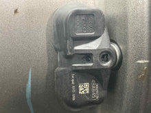 Load image into Gallery viewer, Wheel Rim LEXUS IS250 2009 - NW482399