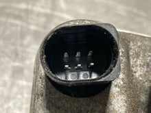 Load image into Gallery viewer, THROTTLE BODY BMW 320I 325I 525I X3 Z3 Z4 01 02 03 - 06 - NW482353
