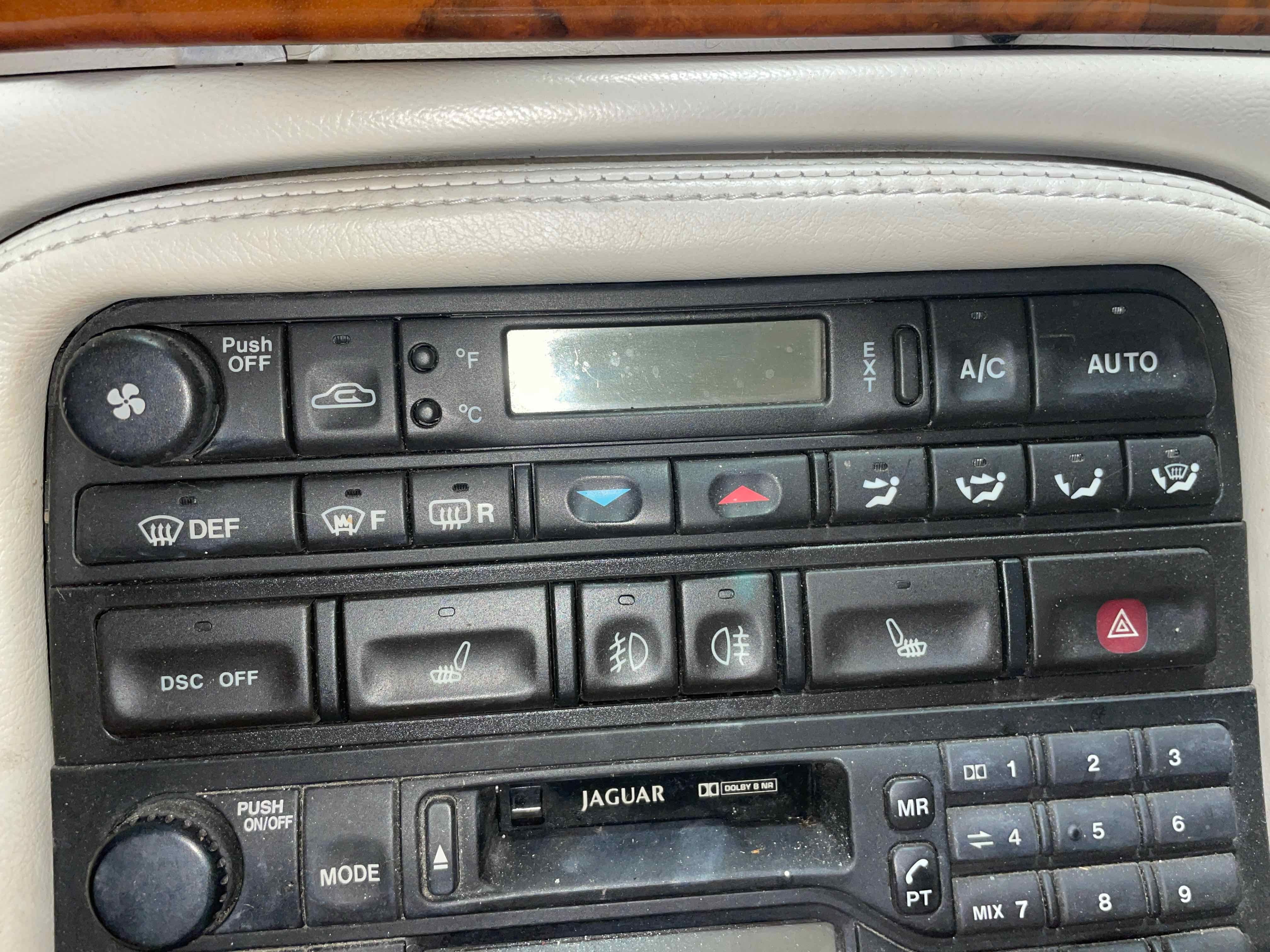94-96 Jaguar XJS Series 3 Center Dash Board AC А/C Dual Air Vent OEM