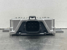 Load image into Gallery viewer, FUEL PUMP CONTROL MODULE COMPUTER Evoque LR2 LR4 Range Rover Sport 10-16 - NW484017