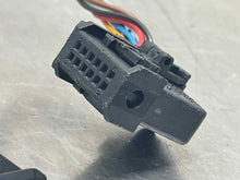 Load image into Gallery viewer, Side View Door Mirror BMW 330I 2002 - NW484049