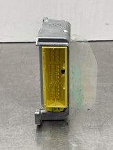 Load image into Gallery viewer, Air bag computer Toyota Highlander 2008 08 2009 09 2010 10 - NW484573