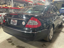 Load image into Gallery viewer, CARRIER ASSEMBLY E280 E300 E320 E350 E550 E63 07 08 09 AWD - NW485181