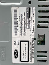 Load image into Gallery viewer, Radio Lincoln MKC 2017 - NW486067