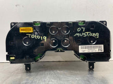 Load image into Gallery viewer, SPEEDOMETER CLUSTER Ford Mustang 2007 07 - NW486734