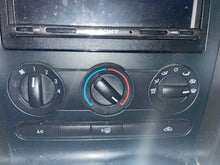 Load image into Gallery viewer, TEMPERATURE CONTROLS Ford Mustang 05 06 07 08 09 - NW486573