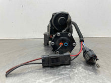 Load image into Gallery viewer, AIR RIDE COMPRESSOR LR3 LR4 Range Rover Sport 2005-2014 - NW487559