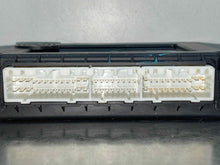 Load image into Gallery viewer, BODY CONTROL MODULE BCM COMPUTER Kia Rondo 07 08 09 10 11 12 - NW487643