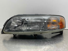 Load image into Gallery viewer, HEADLIGHT LAMP ASSEMBLY Volvo C70 S70 V70 XC70 01 02 03 04 Left - NW334055