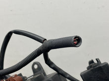 Load image into Gallery viewer, HEADLIGHT LAMP ASSEMBLY Highlander 2001 01 2002 02 2003 03 Left - NW487982