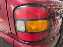 Load image into Gallery viewer, Tail Lamp Light SILVERADO 1500 PICKUP 2004 - NW488819