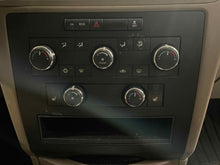 Load image into Gallery viewer, AC HEATER TEMP CONTROL Volkswagen Routan 2009 09 2010 10 2011 Front Manual - NW488675