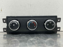 Load image into Gallery viewer, REAR TEMPERATURE CONTROLS Volkswagen Routan 09 10 11 12 13 14 - NW488676