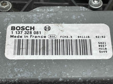 Load image into Gallery viewer, RADIATOR FAN ASSEMBLY C30 V40 V70 2004 04 05 06 07 08 - NW489041
