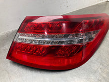 Load image into Gallery viewer, OUTER TAIL LIGHT LAMP E300 E350 E400 E550 E63 10 11 12 13 Right - NW489312