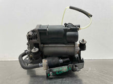 Load image into Gallery viewer, SUSPENSION AIR COMPRESSOR PUMP Gl350 Gl450 Gl550 GL63 12-19 - NW491416