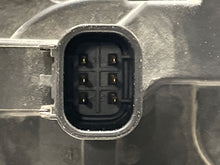 Load image into Gallery viewer, THROTTLE BODY Escaldes Silverado Tahoe Hummer Sierra 2500 Pickup 2009 09 10 11 - NW492923