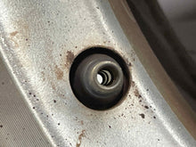 Load image into Gallery viewer, Wheel Rim EXPEDITION 2000 - NW493705