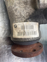 Load image into Gallery viewer, CARRIER ASSEMBLY BMW 328xi 528xi 325xi 2006 06 2007 07 2008 08 10 11 Auto - NW494185