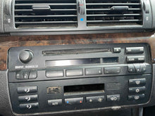 Load image into Gallery viewer, RADIO BMW 320i 330i M3 2002 02 03 04 05 06 AM/FM/CD - NW497985