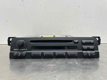 Load image into Gallery viewer, RADIO BMW 320i 330i M3 2002 02 03 04 05 06 AM/FM/CD - NW497985