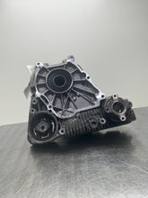 Load image into Gallery viewer, TRANSFER CASE BMW 530xi 528xi 328xi 332xi 2006 06 2007 07 2008 08 09 2010 10 - NW501104