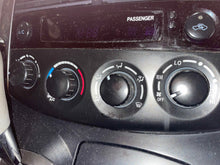 Load image into Gallery viewer, FRONT TEMPERATURE CONTROLS Toyota Sienna 06 07 08 09 10 - NW501527