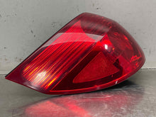 Load image into Gallery viewer, OUTER TAIL LIGHT LAMP Toyota Sienna 06 07 08 09 10 Left - NW501692