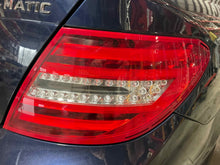 Load image into Gallery viewer, TAIL LIGHT LAMP ASSEMBLY C250 C300 C350 C63 12 13 14 15 Right - NW502930