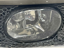 Load image into Gallery viewer, FOG LAMP LIGHT C230 C240 C280 C320 C350 03-09 Bumper Mounted Right - NW506307