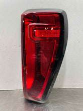 Load image into Gallery viewer, Tail Lamp Light SIERRA 3500 PICKUP 2021 - NW507942