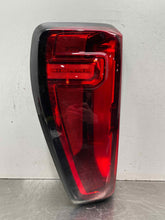Load image into Gallery viewer, Tail Lamp Light SIERRA 3500 PICKUP 2021 - NW507943