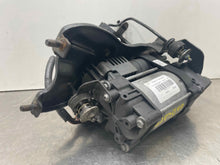 Load image into Gallery viewer, Suspension Air Compressor Pump GRAND CHEROKEE 2012 - NW507547