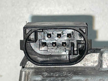 Load image into Gallery viewer, THROTTLE BODY Cayman Panamera Cayenne 2007 07 08 09 10 11 12 13 14 - NW510093