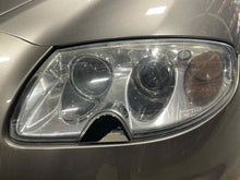 Load image into Gallery viewer, Headlight Lamp Assembly 2006 - NW509806