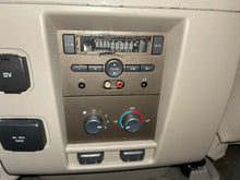 Load image into Gallery viewer, Temperature Controls Lincoln Navigator 2012 - NW510648