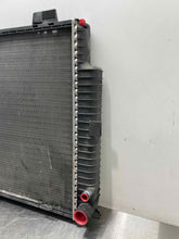 Load image into Gallery viewer, RADIATOR Mercedes E430 2000 00 2001 01 2002 02 - NW512086