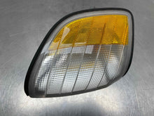 Load image into Gallery viewer, PARKLAMP Mercedes S320 S350D S420 S500 95 - 99 Right - NW511961