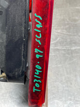 Load image into Gallery viewer, TAIL LIGHT LAMP ASSEMBLY S320 S420 S500 S500 Coupe S500SEL 97-99 Right - NW512192