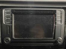 Load image into Gallery viewer, Radio Volkswagen Passat 2017 - NW513051