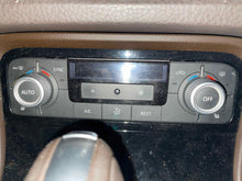 Load image into Gallery viewer, Temperature Controls Volkswagen Touareg 2016 - NW513571