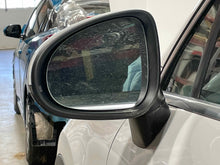 Load image into Gallery viewer, Side View Door Mirror Volkswagen Touareg 2016 - NW513441