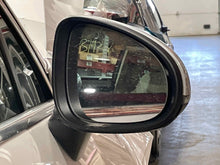 Load image into Gallery viewer, Side View Door Mirror Volkswagen Touareg 2016 - NW513442