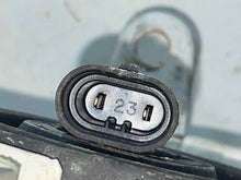 Load image into Gallery viewer, HEADLIGHT LAMP ASSEMBLY 4 Runner 2003 03 2004 04 2005 05 Right - NW513575
