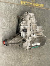 Load image into Gallery viewer, Transfer Case SIERRA 1500 PICKUP 2017 - NW434524